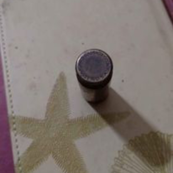 vintage ponds lips lipstick container - Picture 3 of 4